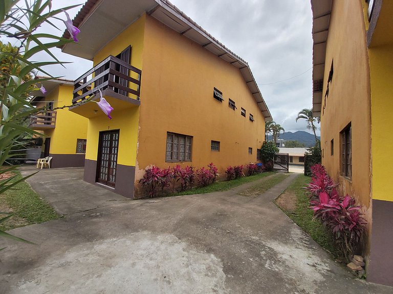 Apartamento Maranduba 184-B — 2 Quartos, Piscina, 2 Quadras
