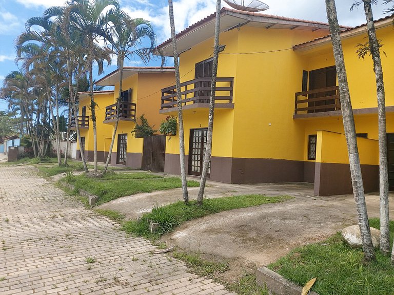 Apartamento Maranduba 184-B — 2 Quartos, Piscina, 2 Quadras