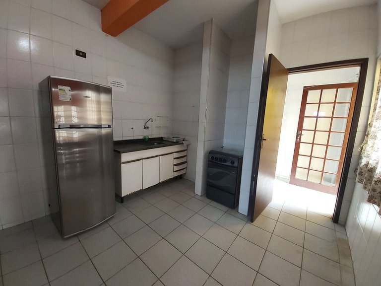 Apartamento Maranduba 184-B — 2 Quartos, Piscina, 2 Quadras
