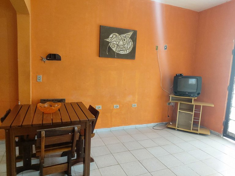 0184.01 - Maranduba - Apartamento - 2 Dorm - 8 Pess -2 Quadr