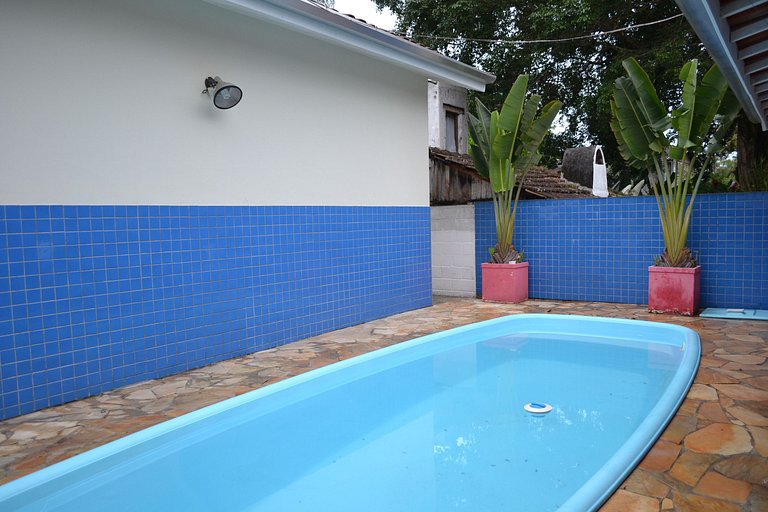 Casa Sapê 02 — 4 Suítes + Dorm Externo, 15 Pessoas, 1 Quadra