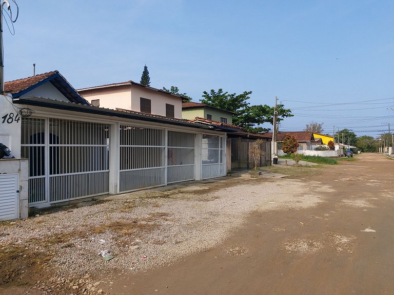 Maranduba Chalé Marbela 5-B — 1 Quarto, Piscina, 3 Quadras d