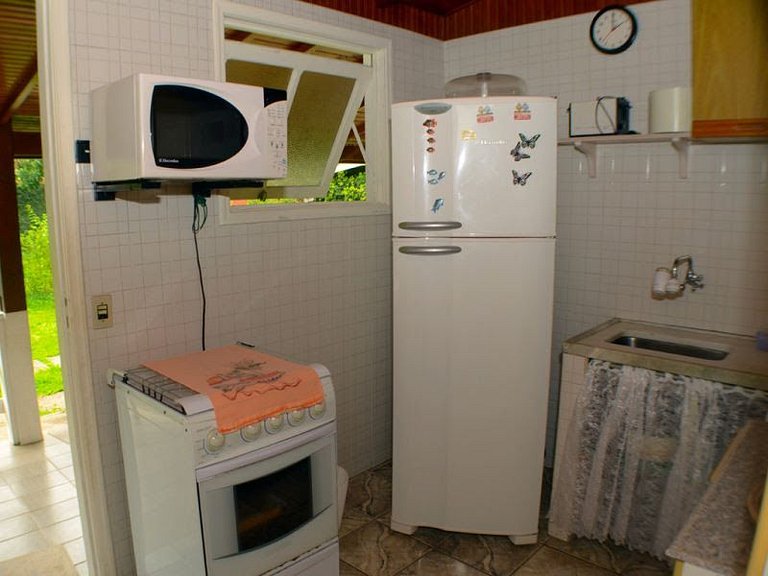 Casa Cond. Sapê — 5 Quartos, 20 Pessoas, Pé na Praia (30m do