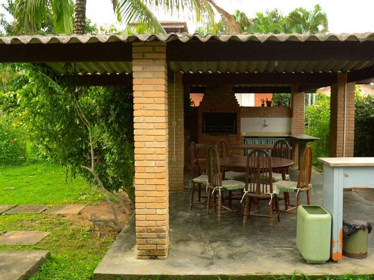 Casa Cond. Sapê — 5 Quartos, 20 Pessoas, Pé na Praia (30m do