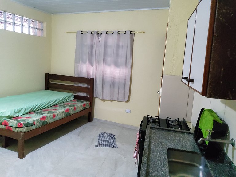 Kitnet Marbela 12 — Aconchegante, Piscina, 2 Quadras do Mar