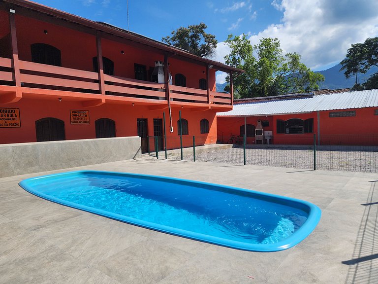 Apartamento 2 dormitórios praia maranduba piscina wifi