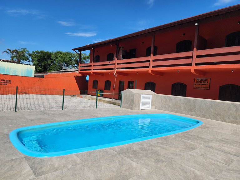 Apartamento 2 dormitórios praia maranduba piscina wifi