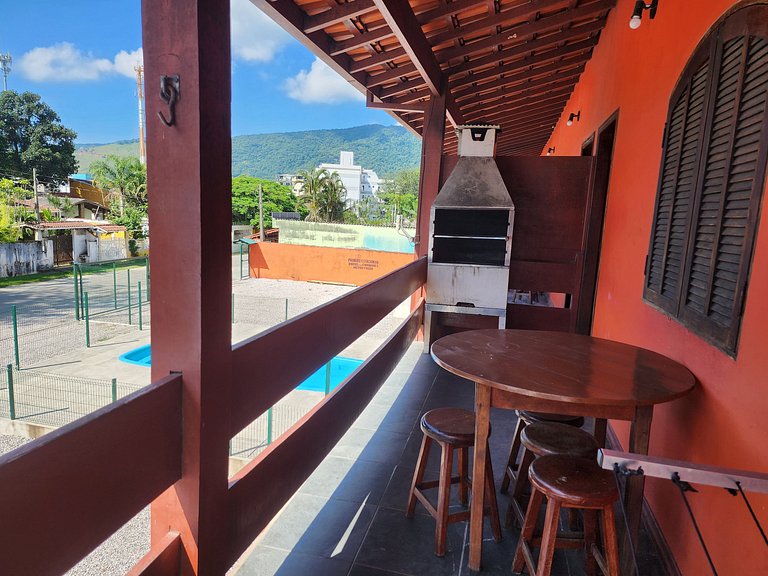 Apartamento Marbela 06 — 2 Quartos, Piscina, 2 Quadras do Ma