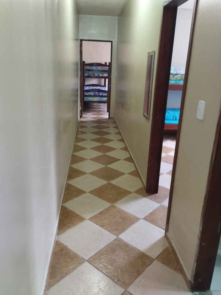 Casa Térrea Maranduba A — 8 Pessoas, 2 Quadras do Mar