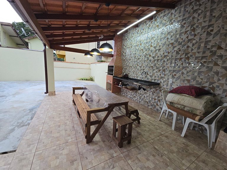 0029.00 - Cida-Cond Samola -Casa - 3 Dormitório - 10 Pessoas