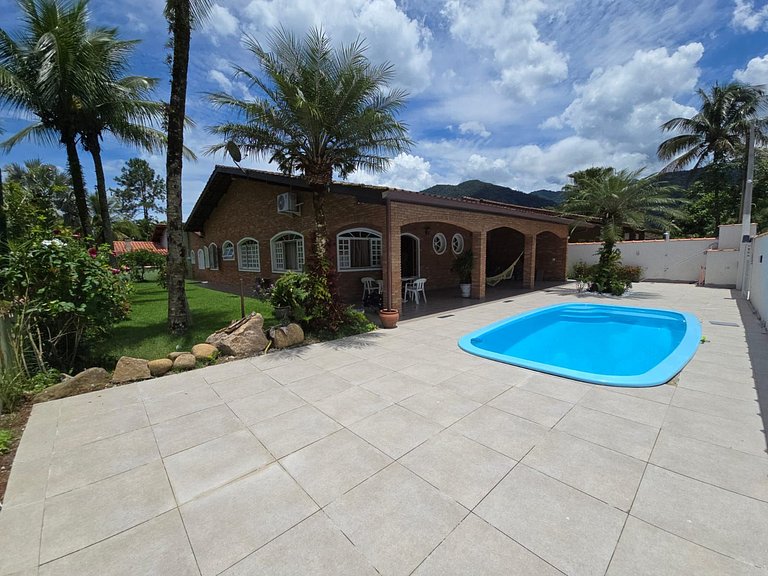 Casa Maranduba Premium — 3 Quartos, Piscina, 10 Pessoas, 2 Q