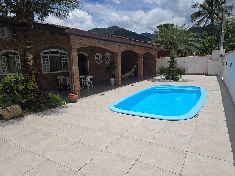 Casa Maranduba Premium — 3 Quartos, Piscina, 10 Pessoas, 2 Q