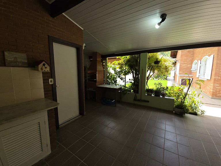 Casa Maranduba Premium — 3 Quartos, Piscina, 10 Pessoas, 2 Q