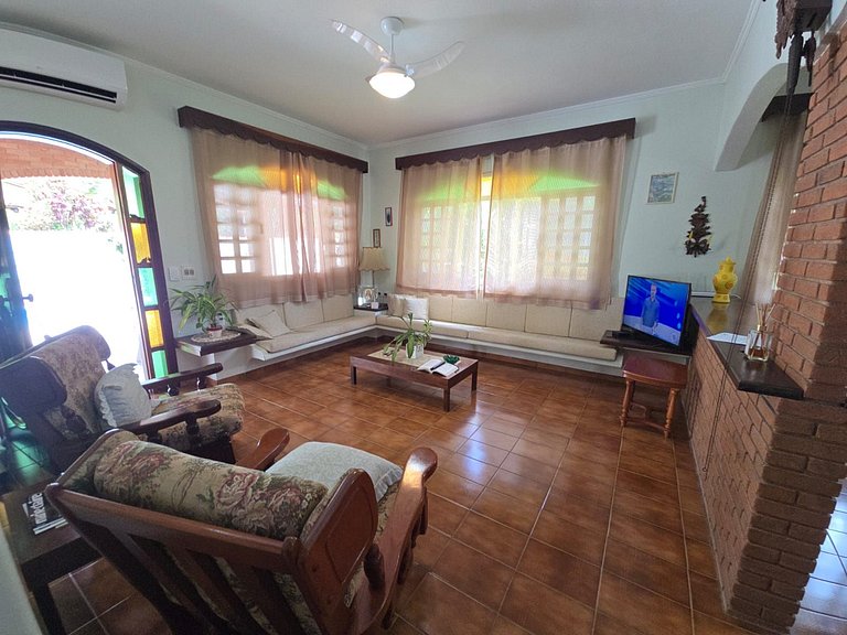 Casa Maranduba Premium — 3 Quartos, Piscina, 10 Pessoas, 2 Q