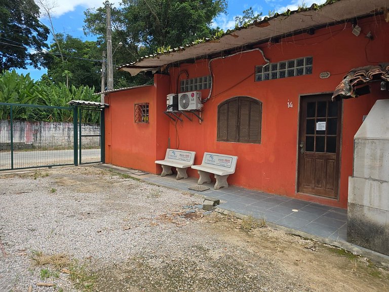 Chalé Marbela 13 — 1 Quarto, 6 Pessoas, Piscina, 2 Quadras d